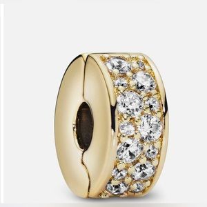 Authentic 14K yellow gold clear pave Pandora clip charm.